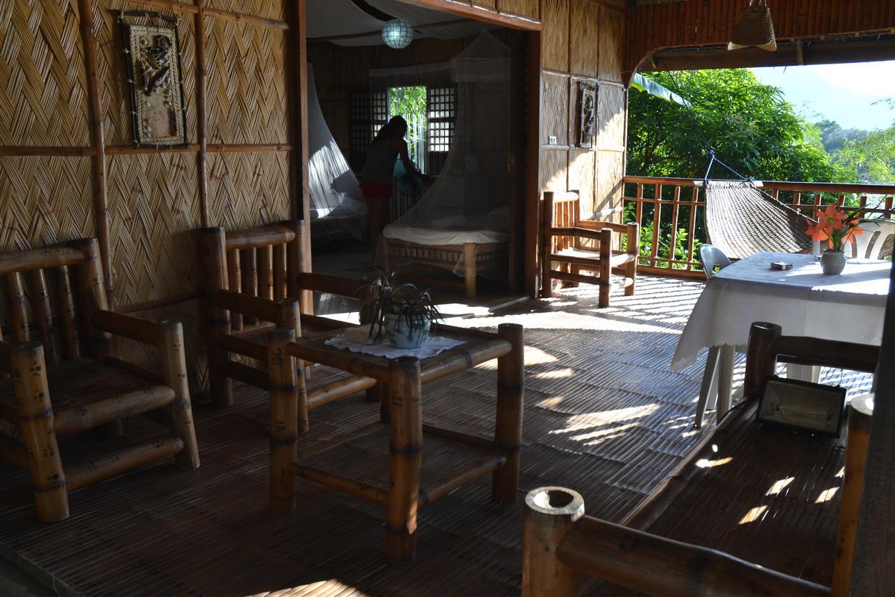 Bamboo Beach Resort Puerto Galera Buitenkant foto