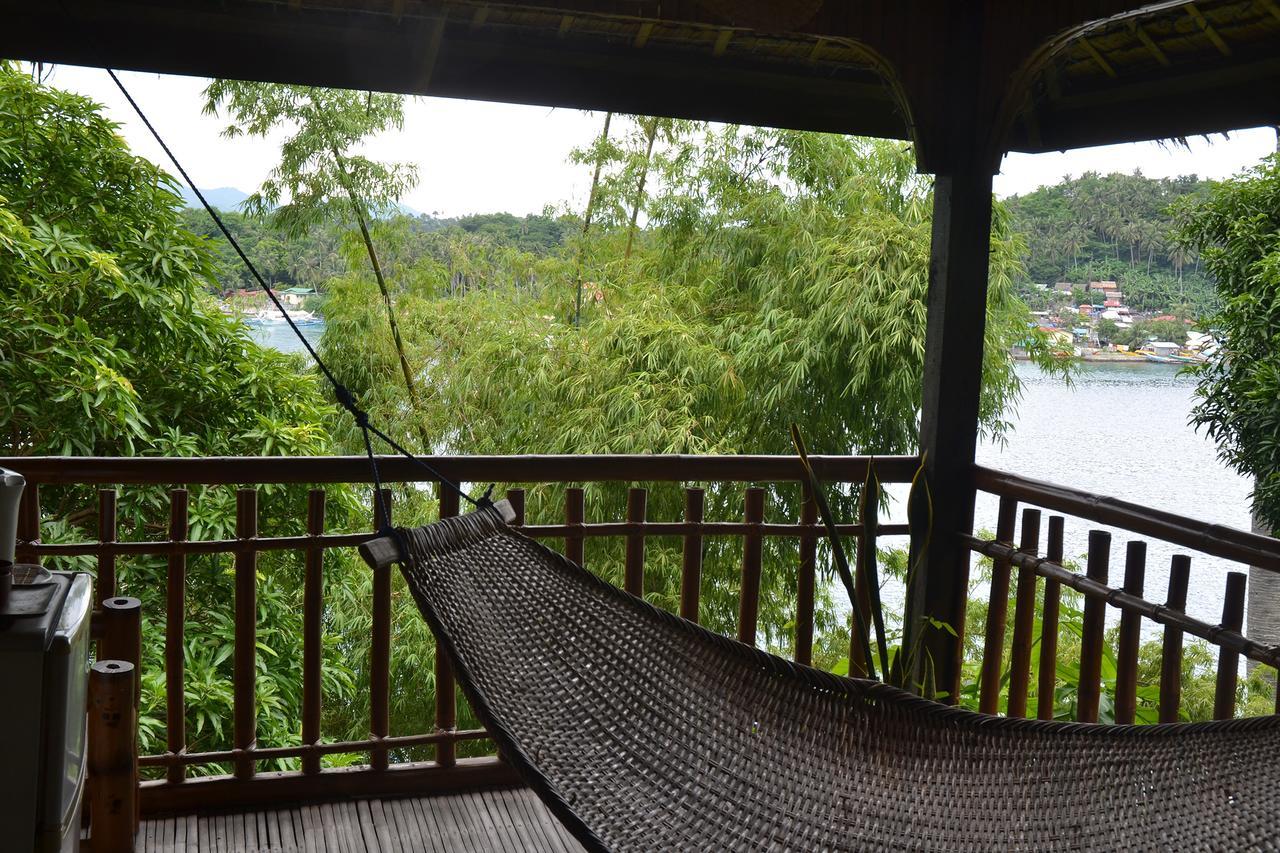 Bamboo Beach Resort Puerto Galera Buitenkant foto